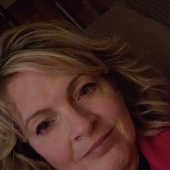 Meet your Posher, Sharon - Picture 1 of 1